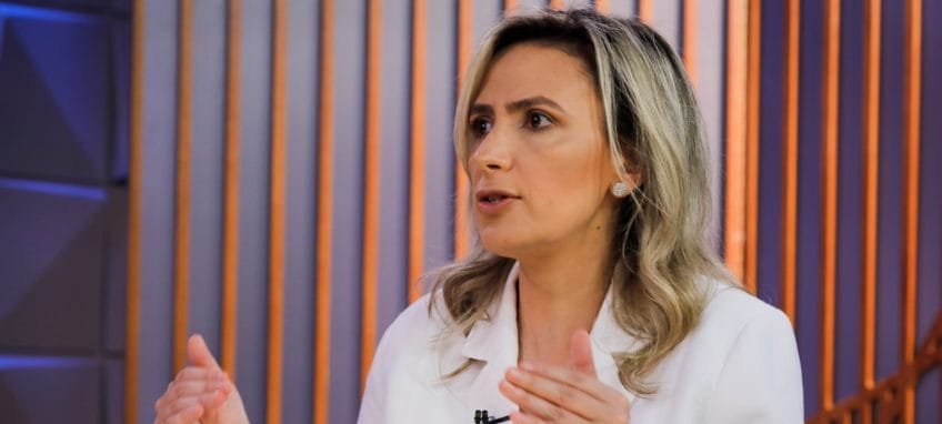 Ludhmila Hajjar critica projeto que cria exame obrigatório para médicos e pede avaliação durante o curso - Imagem do artigo