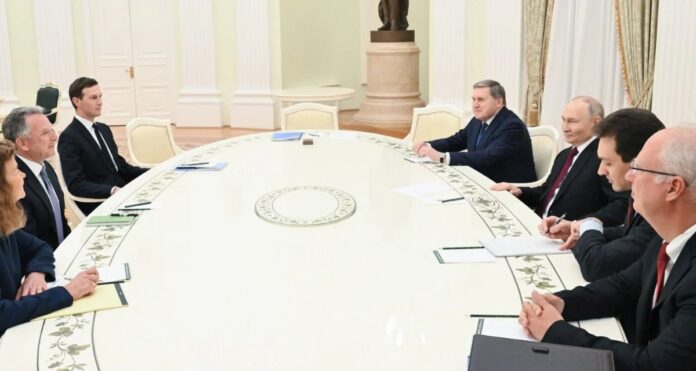 Imagem destacada - Rússia avalia encontro com enviados dos EUA como “útil”, mas critica pontos do plano de paz de Trump