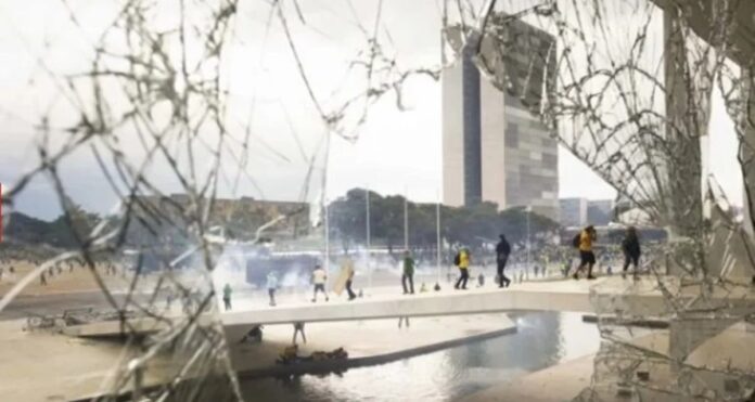 Imagem destacada - Justiça argentina decide sobre extradição de cinco brasileiros condenados pelos atos de 8 de janeiro