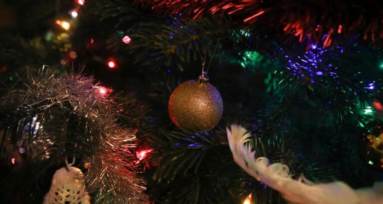 Bolas de Natal: tradição começa no século VIII e se consolida em vidro no século XIX