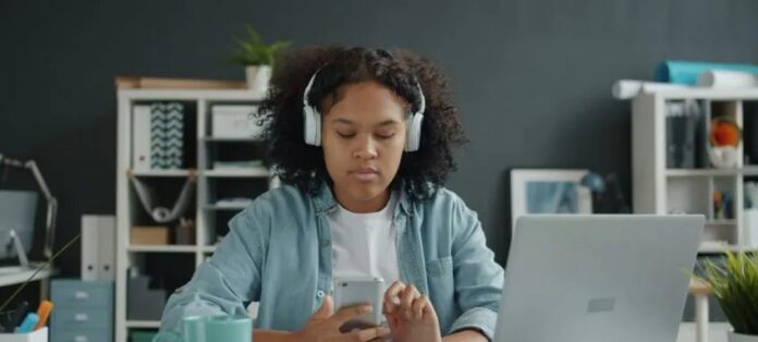 Imagem destacada - Austrália determina exclusão de perfis de menores de 16 anos em redes sociais