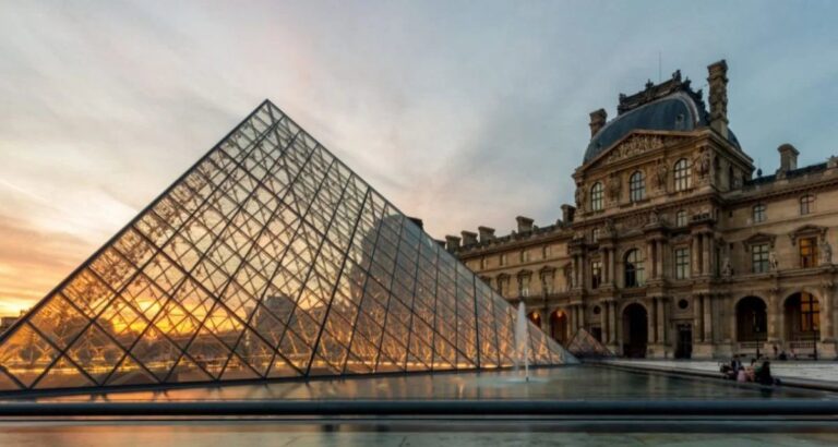 Rompimento de tubulação alaga biblioteca do Louvre e danifica 400 livros