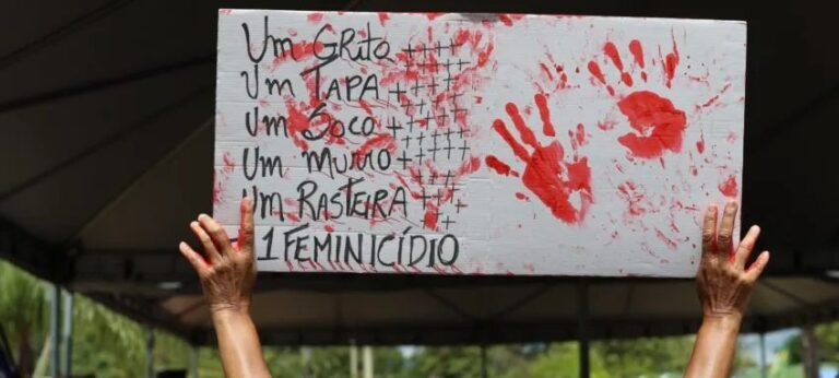 Protesto em Brasília reúne Janja e seis ministras contra feminicídio