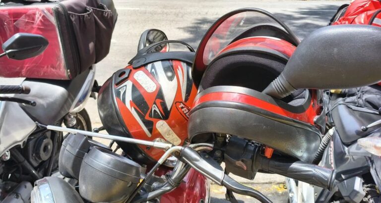 Mototáxi volta a SP nesta semana e divide motoboys entre riscos e ganho extra