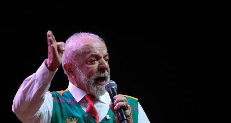 Lula menciona tentativa de Bolsonaro de retirar tornozeleira ao discutir feminicídio