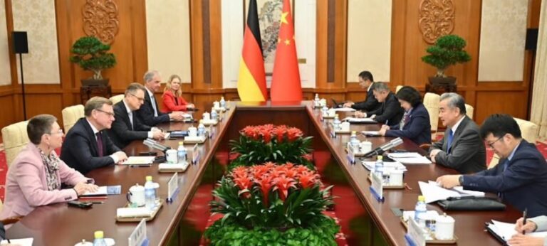 Chanceler chinês diz que apoio a Taiwan fere tratados internacionais