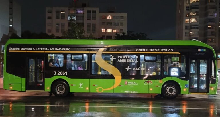 Greve surpresa de ônibus paralisa parte da frota em São Paulo e afeta 3,3 milhões de passageiros