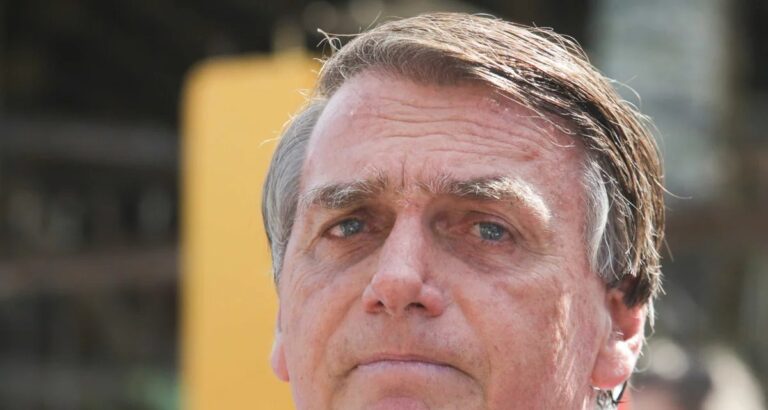 Justiça determina suspensão de motoristas e seguranças de Bolsonaro enquanto ele estiver preso