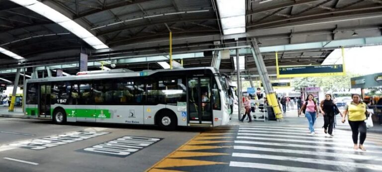 Volume de serviços cresce 0,3% em outubro e atinge 9ª alta consecutiva, informa IBGE