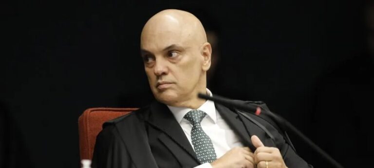 Moraes mantém cassação de Carla Zambelli e aponta inconstitucionalidade em ato da Câmara