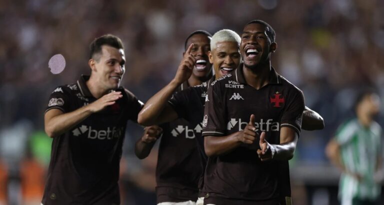 Vasco amplia contrato de Rayan até 2028 e valoriza atacante de 19 anos