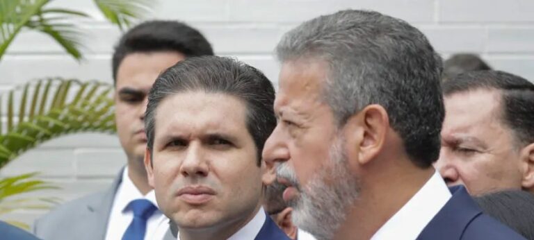 Hugo Motta defende servidora da Câmara alvo de operação da PF