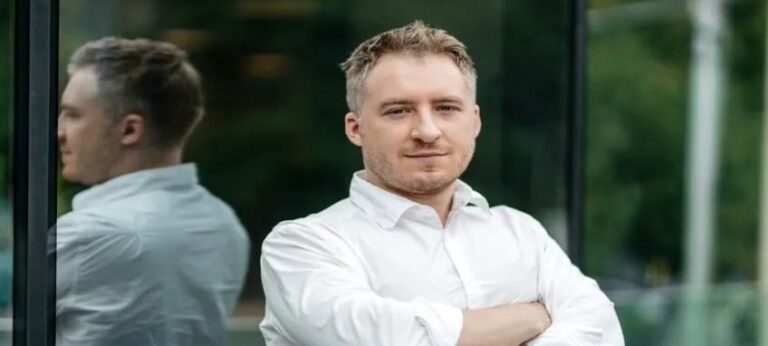 Yandex adota estratégia “AI-first” para remodelar serviços com IA generativa, afirma CEO