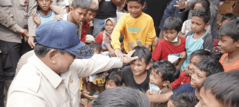 Inundações e deslizamentos em Sumatra deixam 1.003 mortos e 1,2 milhão de desabrigados