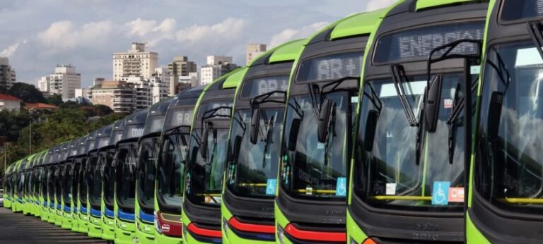 São Paulo reúne 78% dos ônibus elétricos do Brasil; expansão avança devagar em outras capitais