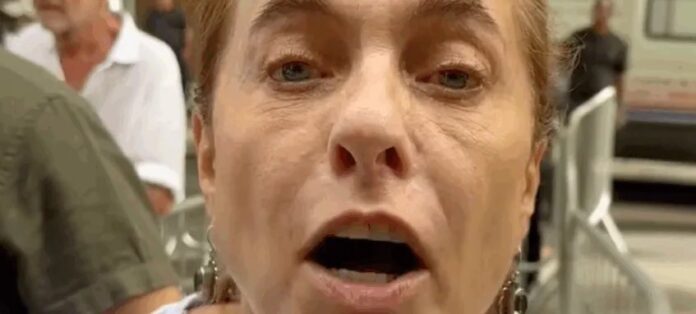 Imagem destacada - Cissa Guimarães pede saída de Hugo Motta em protesto e recebe R$ 100 mil mensais da EBC