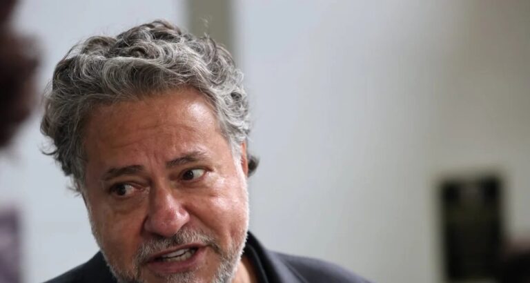 Oposição do São Paulo protocola pedido de afastamento de Julio Casares