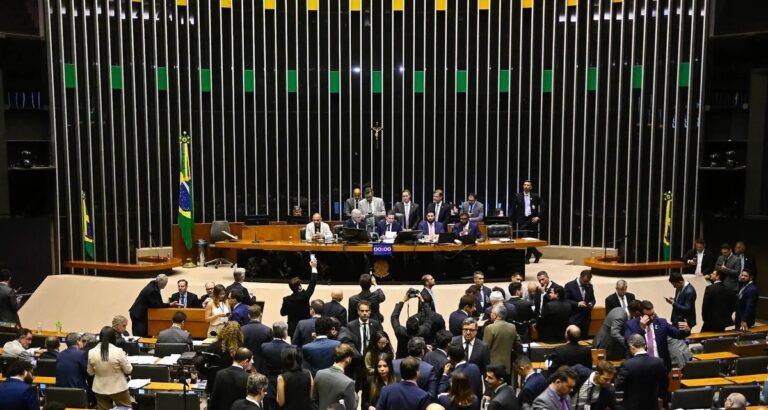Câmara aprova segundo projeto de regulamentação da reforma tributária