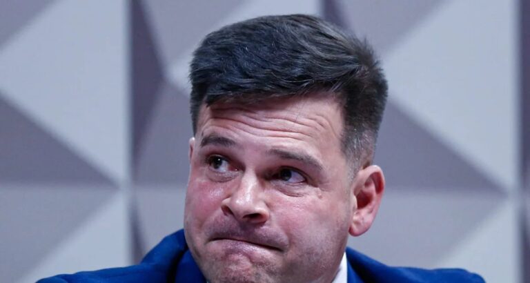 Condenado pelo STF, Silvinei Vasques deixa secretaria em São José (SC)