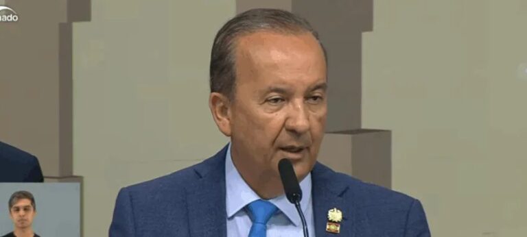 Governador de Santa Catarina condena “chuva de PECs” e pede reforço na fiscalização de fronteiras