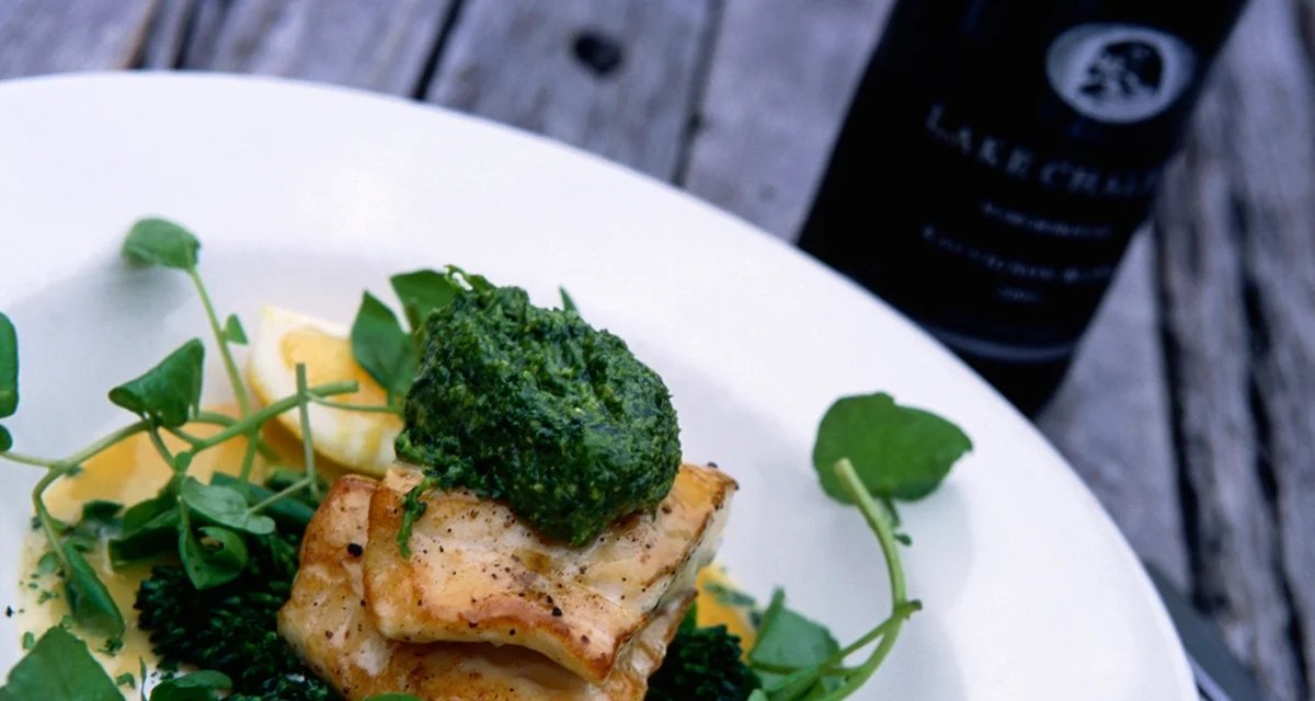 Frango grelhado com pesto alia praticidade e sabor em preparo rápido - Imagem do artigo