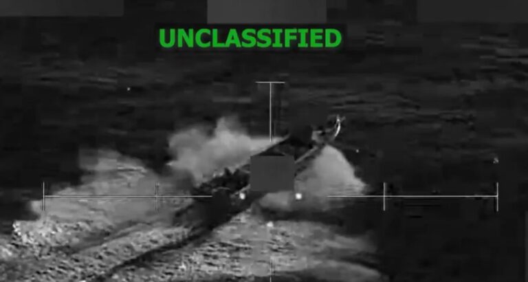 Força dos EUA destrói barco no Pacífico e mata quatro suspeitos de narcoterrorismo