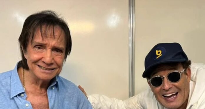 Imagem destacada - Roberto Carlos recebe mãe de Sérgio Mallandro, 94, e realiza sonho em show no Rio