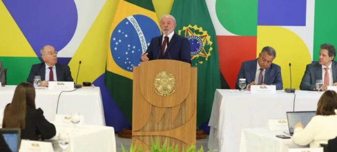 Imagem destacada - Lula nega acordo para anistiar atos de 8 de Janeiro e diz estar “tranquilo” para 2026