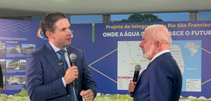 Imagem destacada - Lula recebe presidente da Câmara para apresentação de maquete da transposição do São Francisco