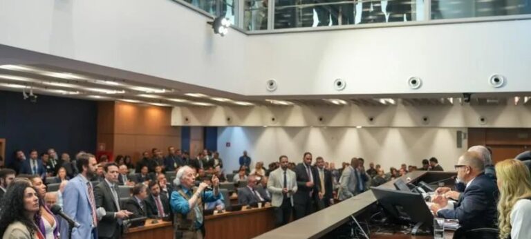 Assembleia do RJ aprova Orçamento de 2026 com déficit de até R$ 18,9 bilhões